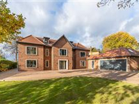 A BESPOKE AND HANDSOME RESIDENCE SET WITHIN THE PRESTIGIOUS CHALFONT HEIGHTS PRIVATE ESTATE