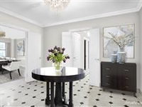 HOME LOCATED IN THE HEART OF MANHATTAN