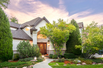 MAJESTIC SETTING - STUNNING YARD!