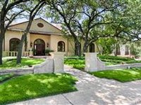 IMMACULATE ESTATE OF OLD WORLD ELEGANCE