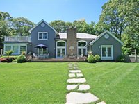FASHIONABLE CUSTOM DESIGNED HOME
