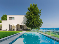 ELEGANT AND SPACIOUS LUXURY VILLA