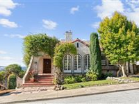 MAJESTIC ESTATE WITH PANORAMIC OCEAN VIEWS