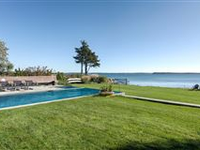 MAGNIFICENT MID-CENTURY MODERN HOUSE ON THE WATER