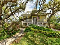 A STUNNING WATERFRONT ESTATE ON MANASOTA KEY