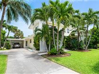 NOSTALGIC PALM BEACH LUXURY WITH MODERN AMENITIES