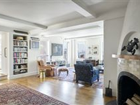 LIGHT-FLOODED FOUR BEDROOM COOPERATIVE