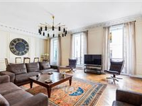 BRIGHT AND IMMACULATE APARTMENT
