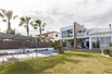 MODERN HOME WITH BEAUTIFUL OUTDOOR SPACE
