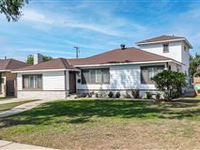 BEAUTIFULLY REMODELED LOS ALAMITOS HOME