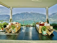 LUXURY HOME WITH UNOBSTRUCTED LAKE VIEWS
