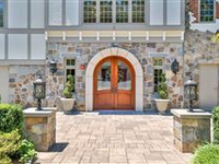BOUTIQUE LUXURY RESIDENTIAL BUILDING