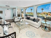 IMMACULATE BEACHSIDE CONDO IN THE VILLAGE OF LA JOLLA