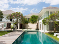 FREEHOLD LUXURY VILLA – A STONE THROW FROM THE BEACH