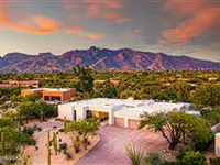 INCREDIBLE MODERN HOME WITH STUNNING DESERT VIEWS IN TUCSON