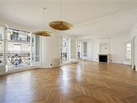 RENOVATED FLOOR-THROUGH APARTMENT