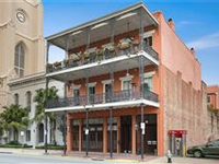 ELEGANT BUILDING IN THE HEART OF THE WAREHOUSE DISTRICT