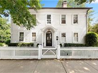 QUINTESSENTIAL NEW ENGLAND CHARM IN THIS ANTIQUE COLONIAL