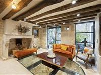 GROUND-FLOOR DUPLEX APARTMENT