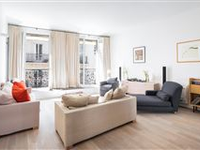 SPACIOUS SPLIT LEVEL APARTMENT ON THE TOP FLOORS
