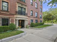 STUNNING TOP FLOOR PENTHOUSE ON THE PARK