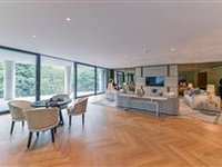 EXCLUSIVE FIVE BEDROOM APARTMENT OVERLOOKING KENSINGTON PALACE GARDENS