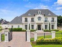 AN EXCEPTIONAL STANDARD OF ARCHITECTURE AND CRAFTSMANSHIP