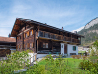 BEAUTIFUL SINGLE MOUNTAIN HOUSE