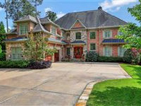 SPECTACULAR LAKE ACCESS HOME