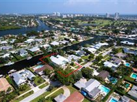 LUXURY CUSTOM HOME IN SOUGHT-AFTER NORTH PALM BEACH