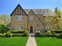 GORGEOUS ENGLISH STYLE HOME TUCKED AWAY IN EAST KENILWORTH