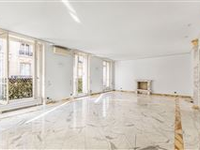 BRIGHT SECOND FLOOR APARTMENT