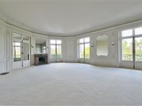 SPACIOUS SECOND FLOOR APARTMENT