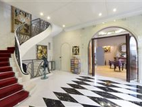 MAGNIFICENT PROPERTY IN A PRIME LOCATION