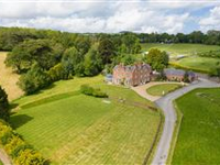 STATELY COUNTRYSIDE HOME