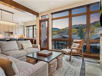 ULTIMATE MOUNTAIN RETREAT AT RIVERFRONT TOWNHOMES