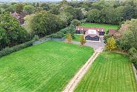 WONDERFUL AND CONTEMPORARY STYLED, MILLFIELD BARN