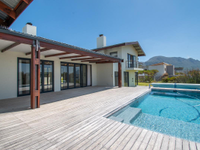 STYLISH CAPE TOWNHOME