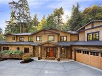 BEAUTIFUL CUSTOM BUILDER HOME