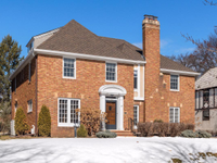 STUNNING EDINA COUNTRY CLUB HOME