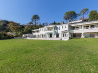A HOME OF CLASSIC DISTINCTION