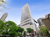 CONTEMPORARY CONDO LOCATED IN THE HEART OF THE MAGNIFICENT MILE